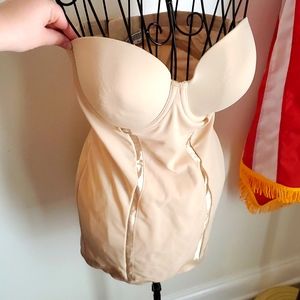 Strapless shapewear